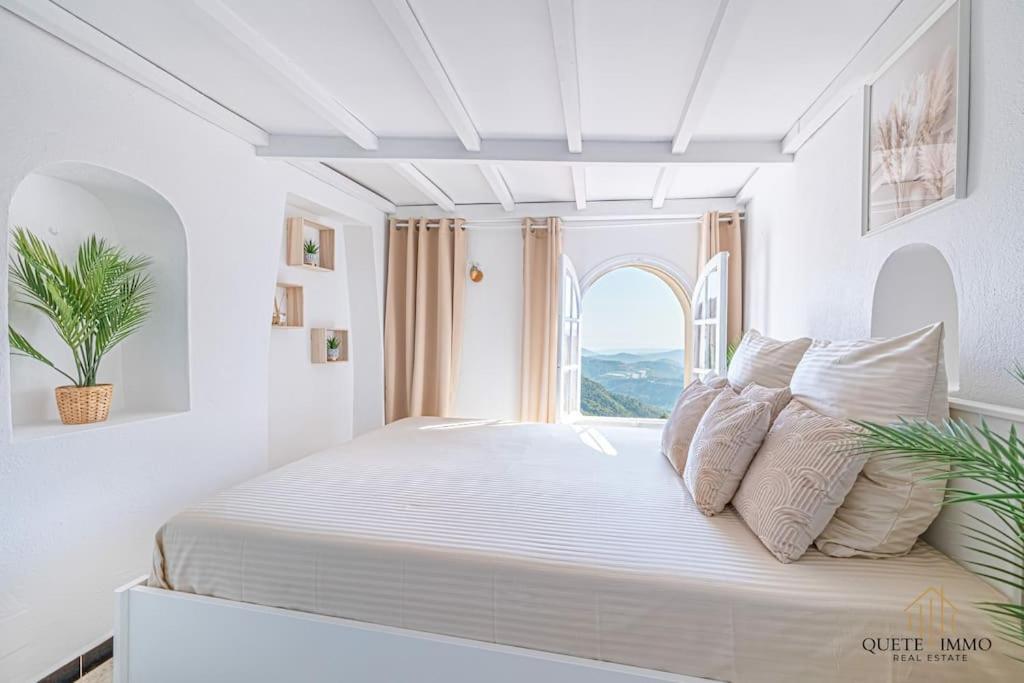 Havre De Paix Et Vue Exceptionnelle Proche Monaco Villa Peille Luaran gambar